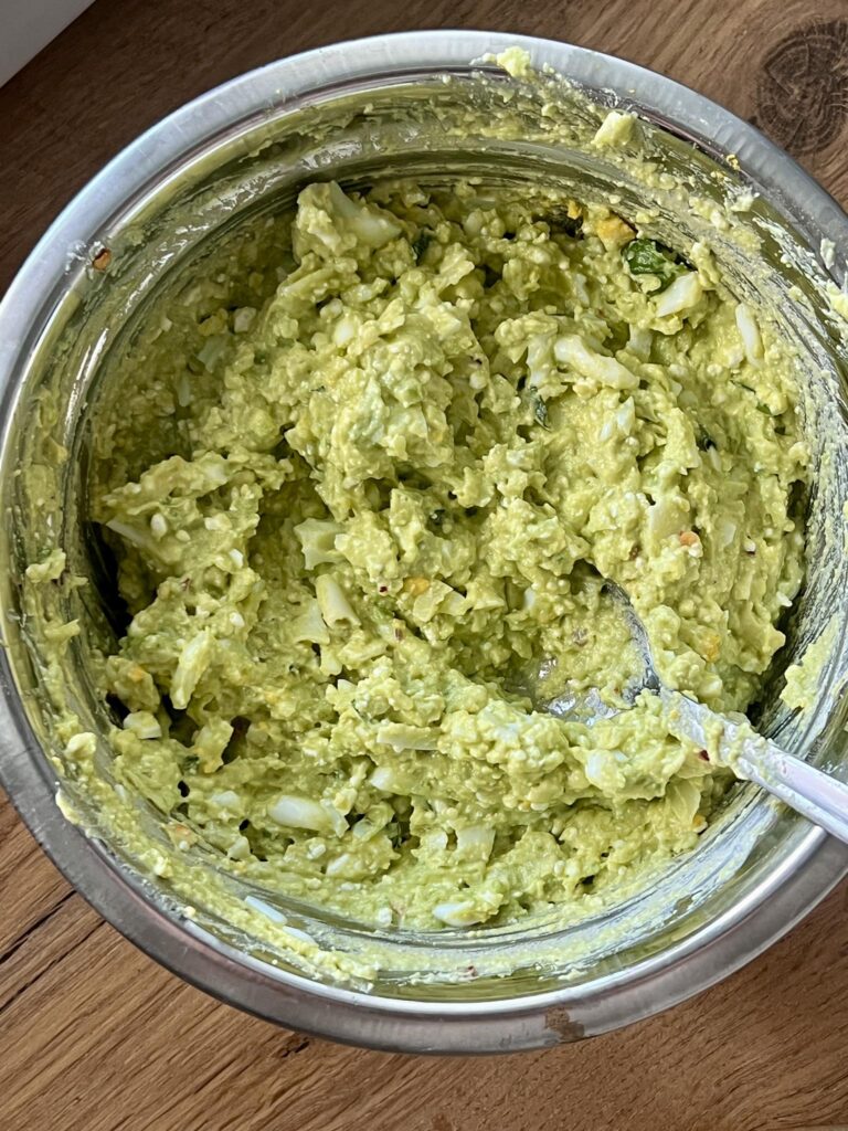 Pyszna i pożywna pasta kanapkowa z awokado 