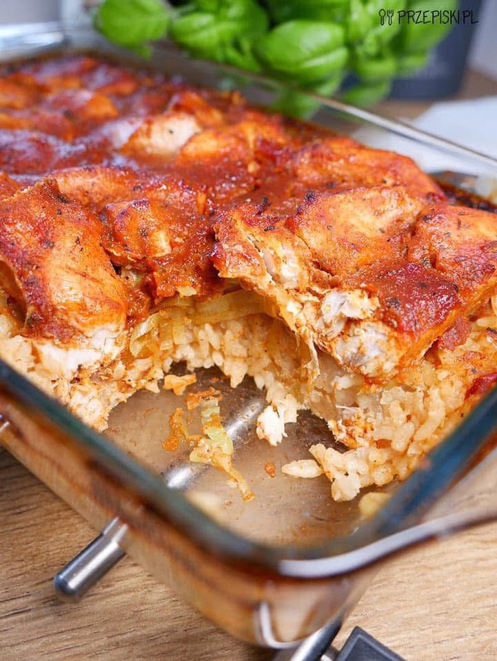 KURCZAK PIECZONY NA RYŻU