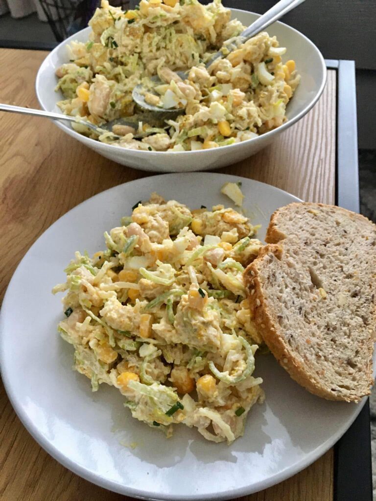 Sałatka z selerem konserwowym